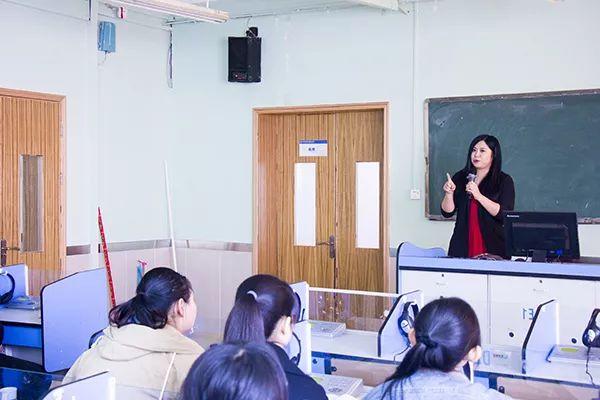 名校来访|美国佛蒙特大学、南卡罗莱纳大学招生官来访郑州基石中学 ！