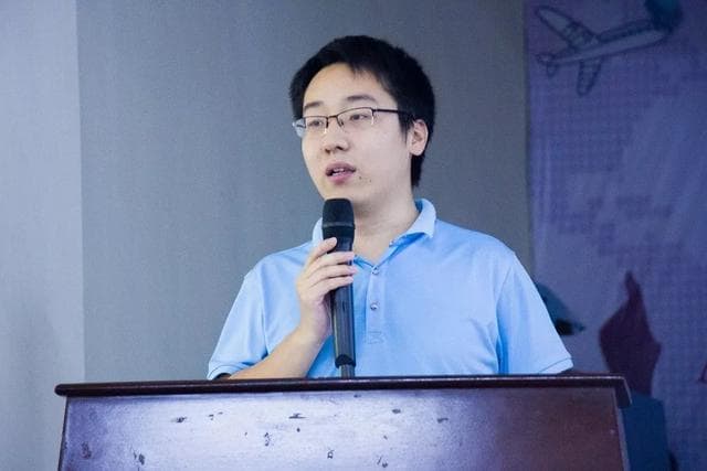 校园新闻｜家校携手育桃李——记高一年级家长会