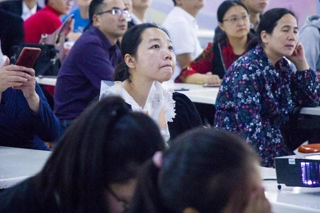 校园新闻｜家校携手育桃李——记高一年级家长会