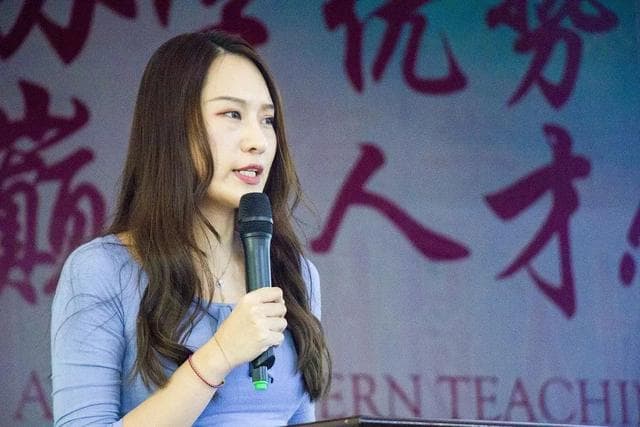 校园新闻｜家校携手育桃李——记高一年级家长会